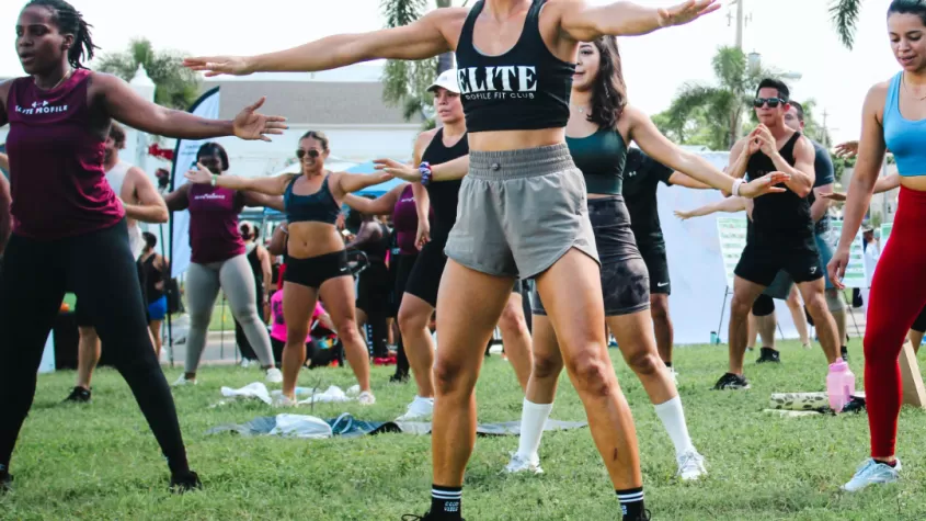 HIIT Workout on the lawn FITMIX FEST